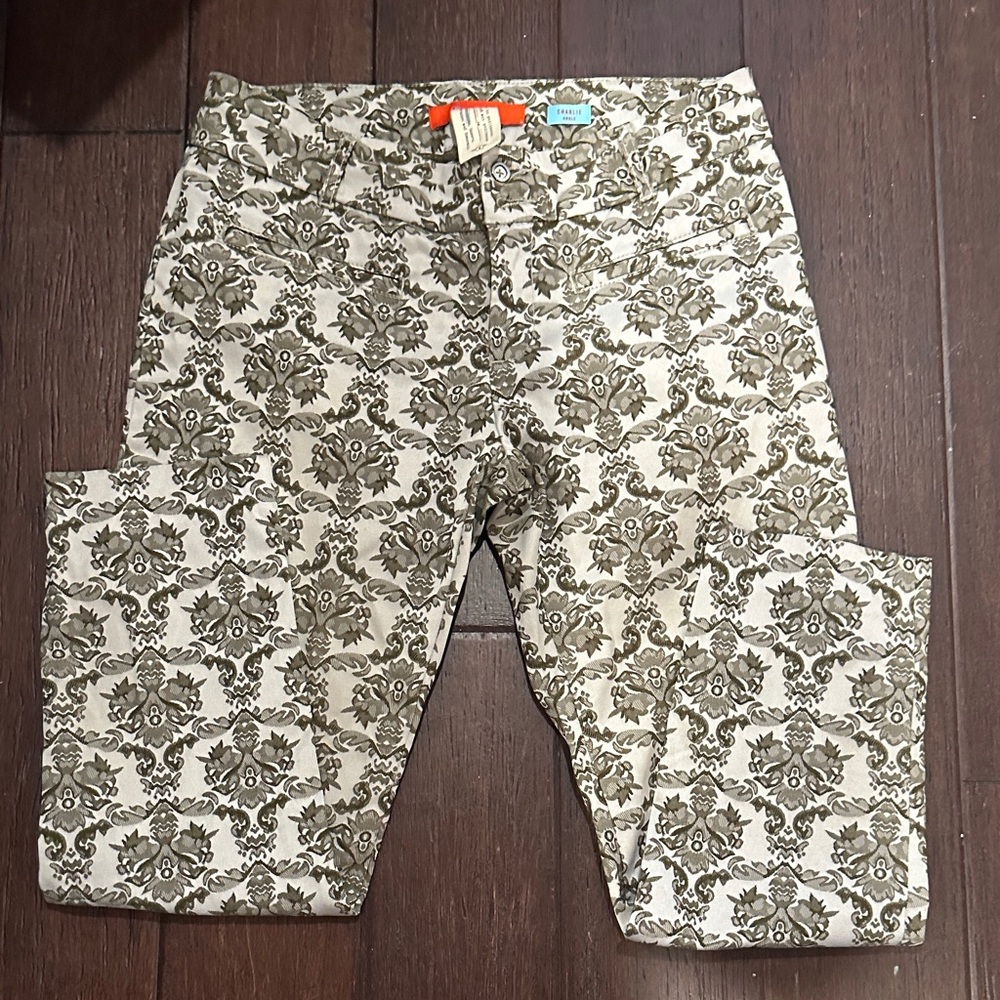 Cartonnier Olive Floral Ankle Pants